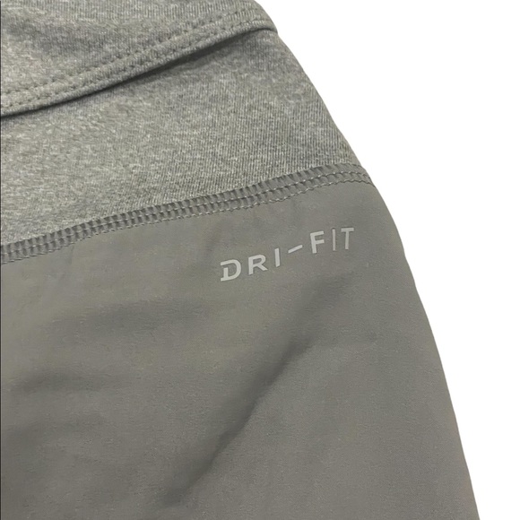Nike grey dri-fit shorts - Picture 3 of 3